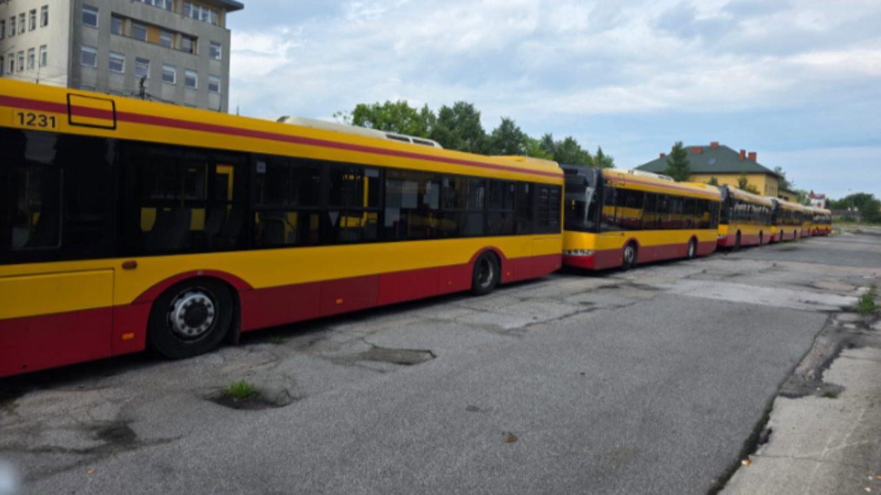 Poland-Ukraine Bus Donation Cancelled Amid Political Dispute over Stepan Bandera